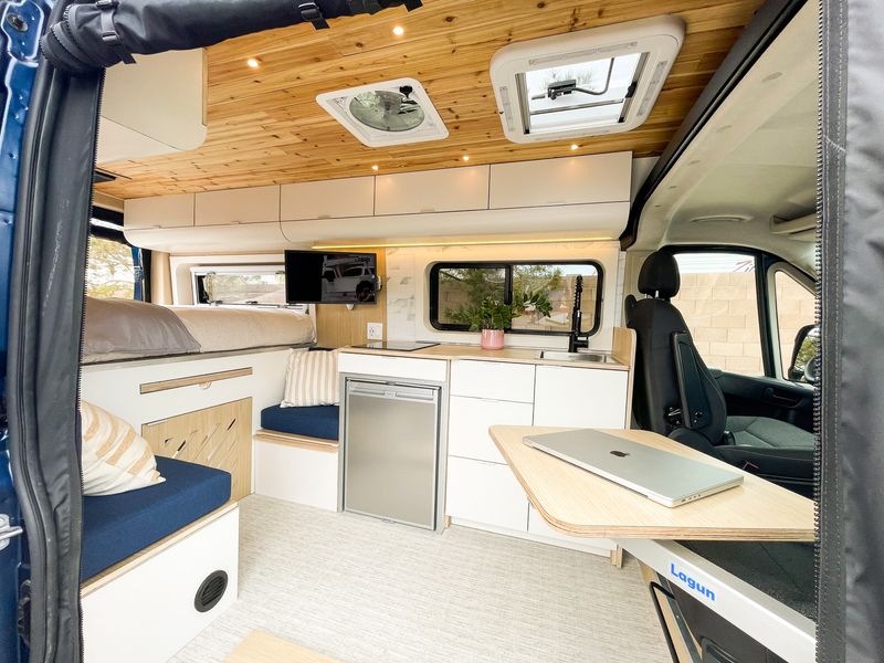 Picture 4/17 of a Carol - The home on wheels by Bemyvan | CamperVan Conversion for sale in Las Vegas, Nevada