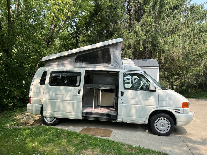 Picture 5/13 of a 1999 Volkswagen Eurovan Camper for sale in La Crosse, Wisconsin