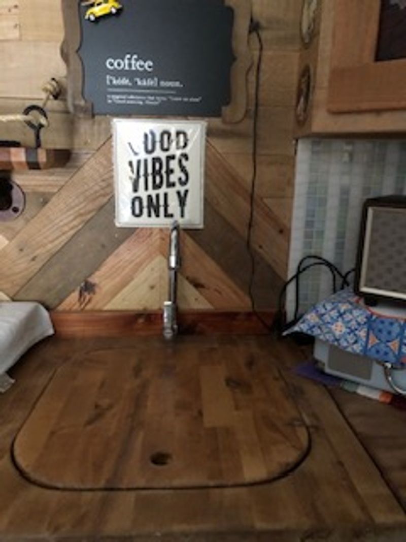 Picture 5/31 of a 1990 E350 Ford Diesel Converted Ambulance for sale in Bellevue, Kentucky