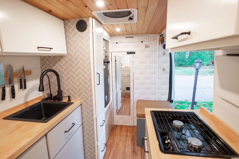 Picture 3/32 of a Epic Promaster Van Conversion  for sale in Hartland, Vermont