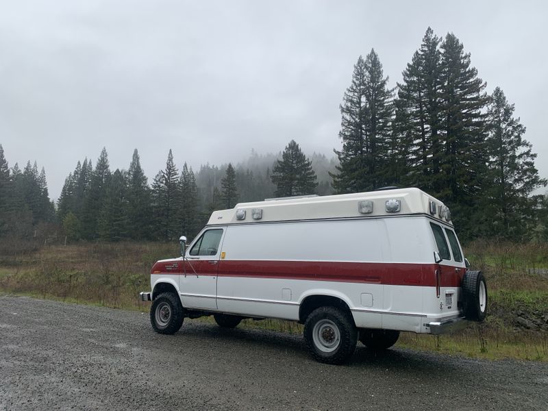 Picture 3/7 of a 1989 Ford e350 4x4 quigely 7.3l diesel 64k Miles  for sale in Medford, Oregon