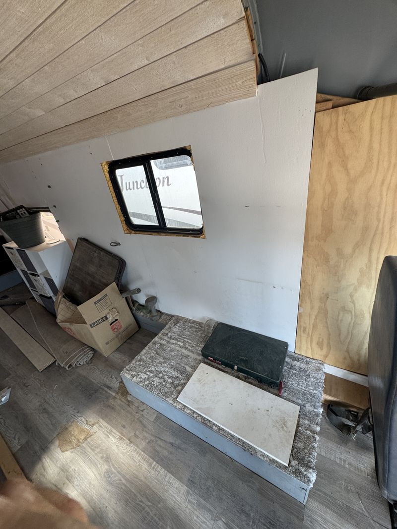 Picture 3/18 of a 2006 Thomas saf-t-liner for sale in Joshua Tree, California