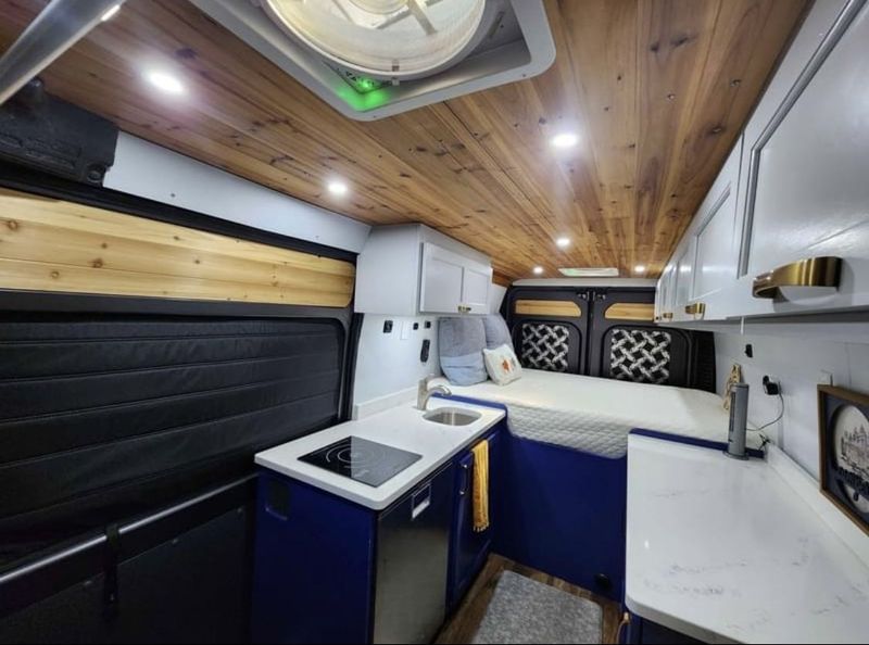Picture 2/8 of a 2018 Ram Promaster 2500 for sale in Fort Lauderdale, Florida
