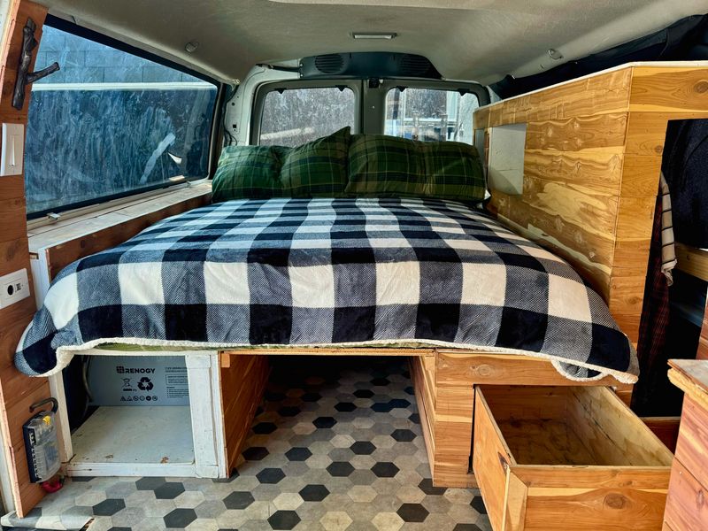 Picture 1/10 of a 2000 Chevrolet Express  for sale in Denver, Colorado