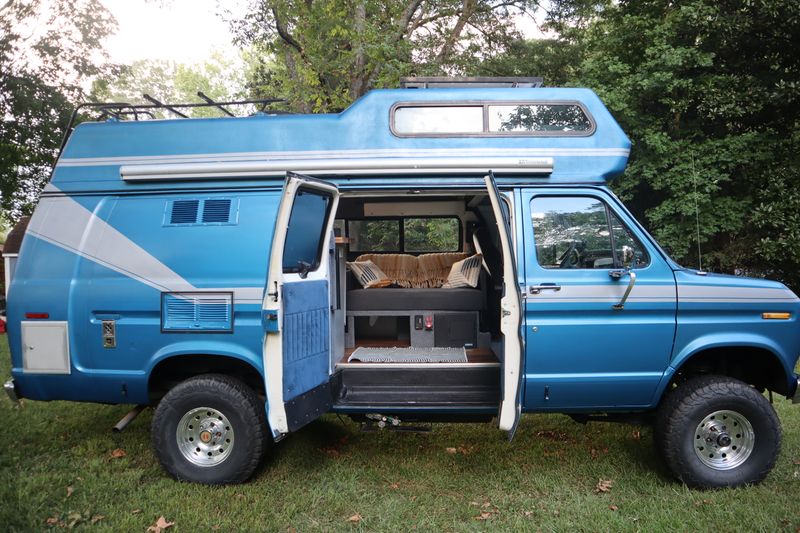 Picture 3/39 of a 1991 Ford E250 4x4 camper for sale in Marietta, Georgia