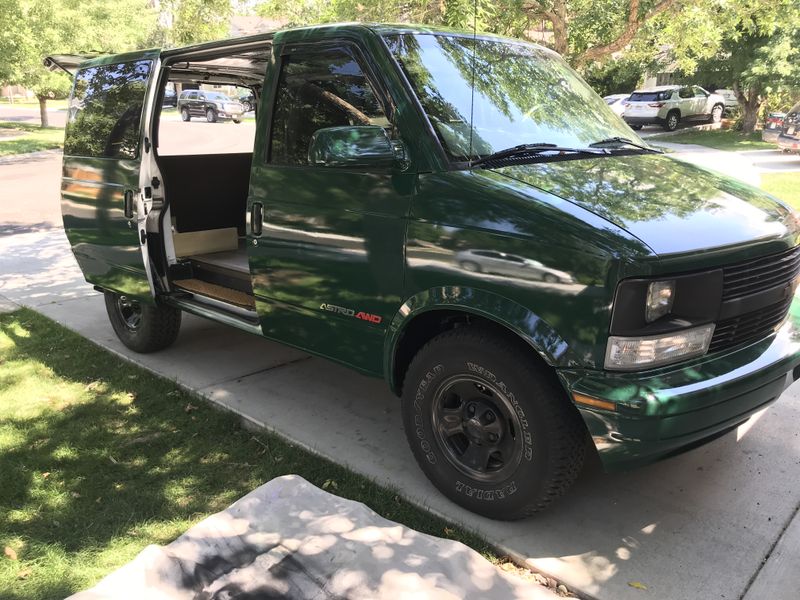 Picture 4/23 of a 2000 Mystery Machine for sale in Littleton, Colorado