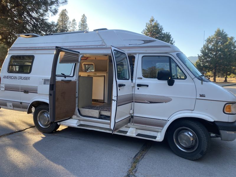 Camper Van For Sale: 1995 Dodge Ram American Crusier