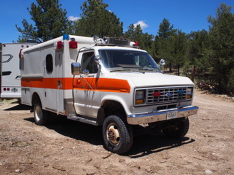 Picture 2/10 of a Ford Econline e350 for sale in Nathrop, Colorado