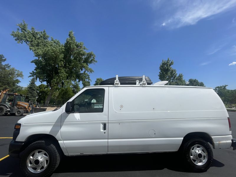 Picture 2/17 of a Ford econoline 250  for sale in Moab, Utah