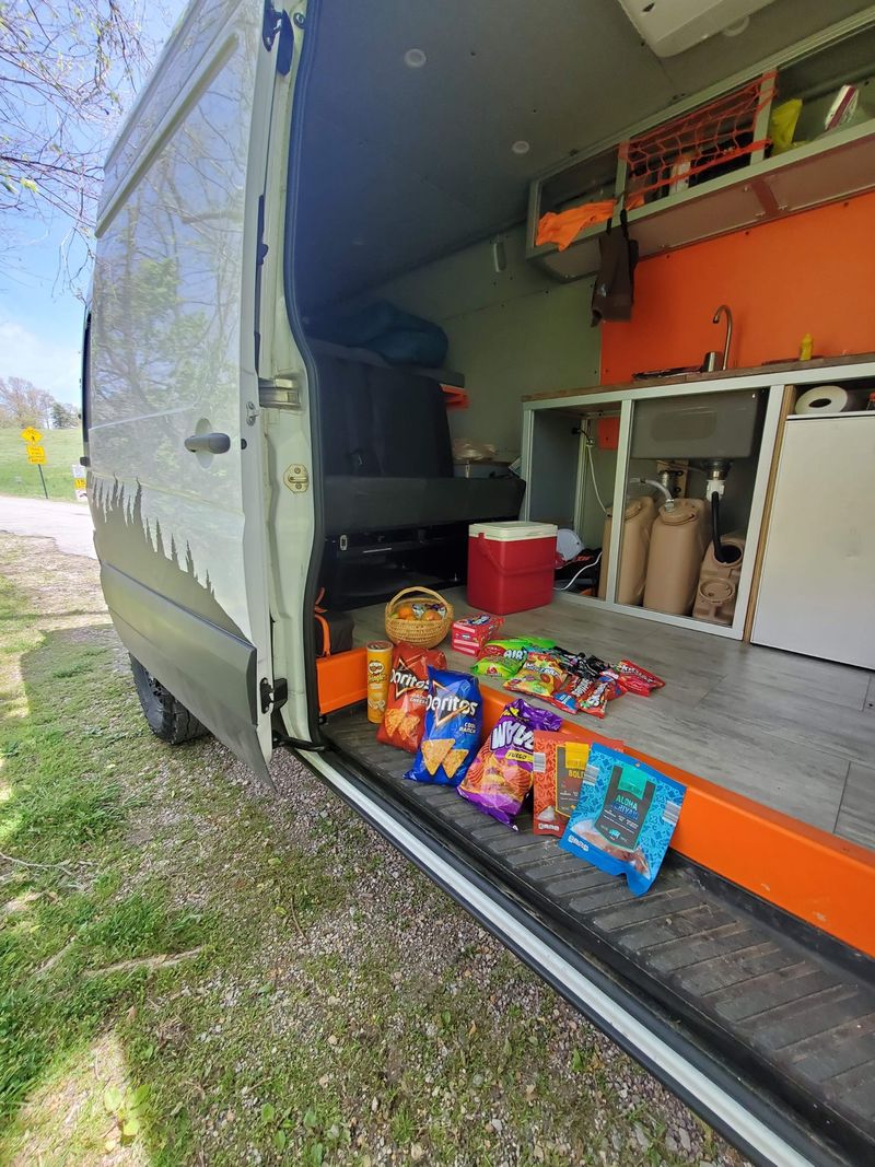 Picture 5/7 of a 2018 Sprinter 170 highroof 4x4 for sale in Bella Vista, Arkansas