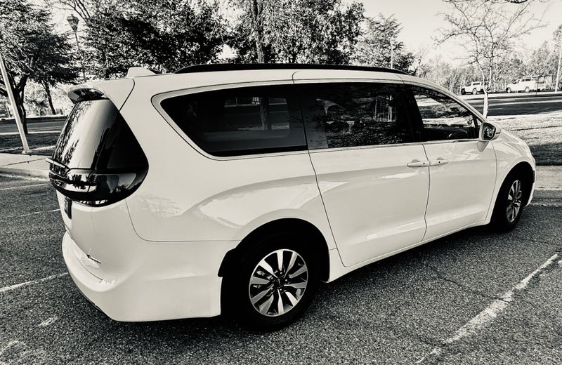 Picture 2/29 of a 2022 Chrysler Pacifica Plugin w/14,500 miles & Vancamper Kit for sale in Auburn, California