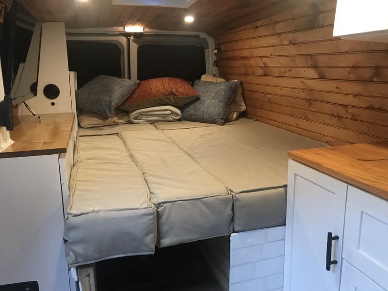 Picture 5/15 of a Great 2014 E150 Camper Van for sale in Kennesaw, Georgia