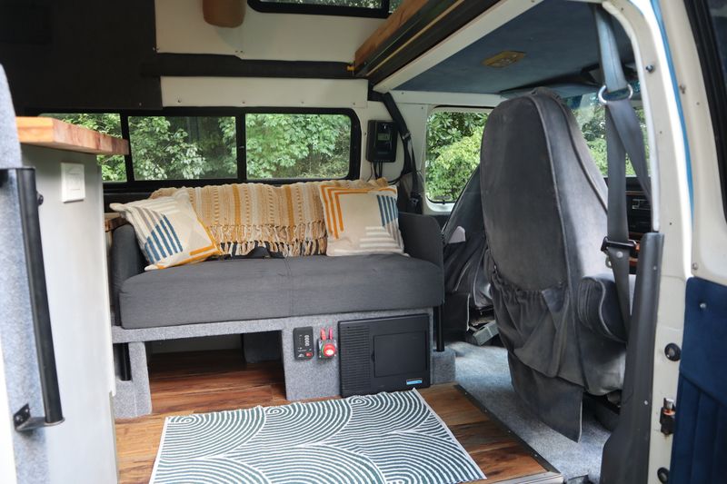 Picture 4/39 of a 1991 Ford E250 4x4 camper for sale in Marietta, Georgia