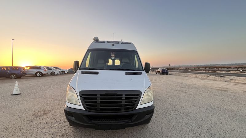 Picture 3/18 of a 2007 Sprinter Roadtrek SS Agile for sale in Sunset Beach, California