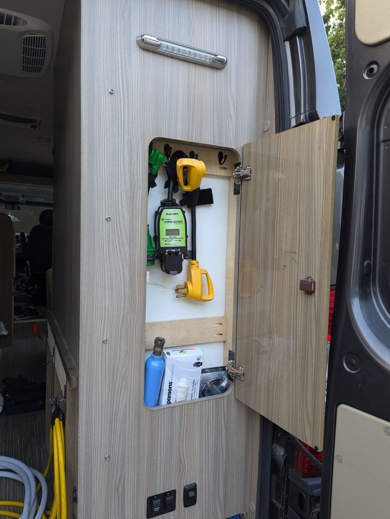 Picture 2/15 of a 2019 Winnebago Travato 59G Lithium upgrade for sale in Washington, District of Columbia