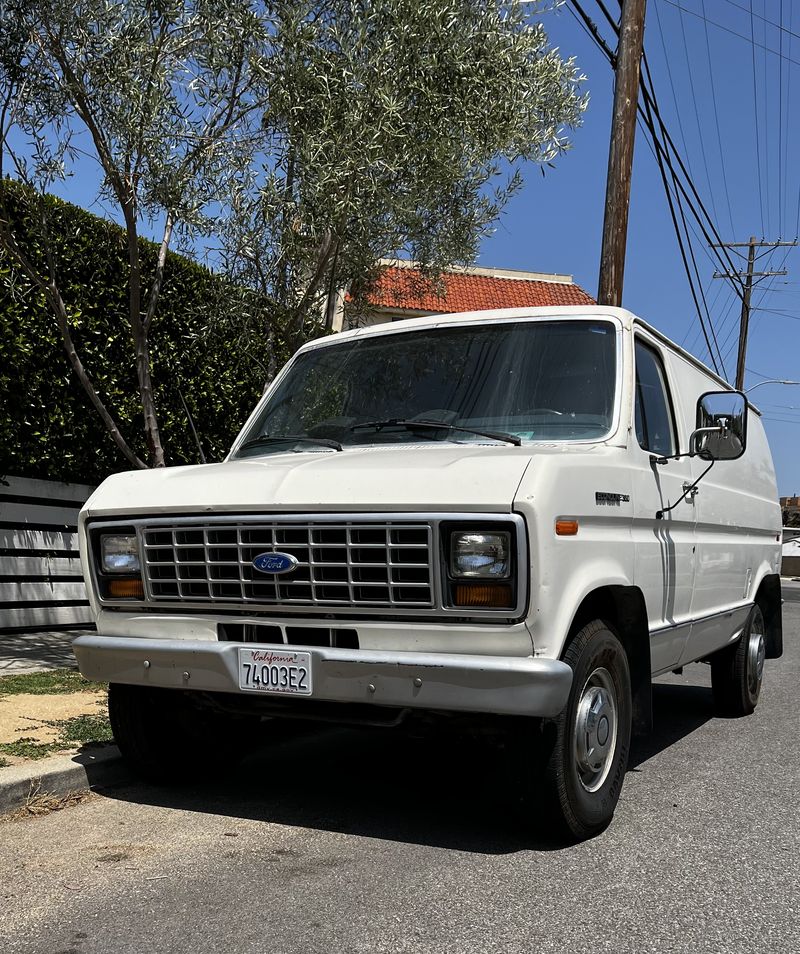 Picture 3/29 of a Renovated 1990 Ford Econo E350 for sale in Los Angeles, California