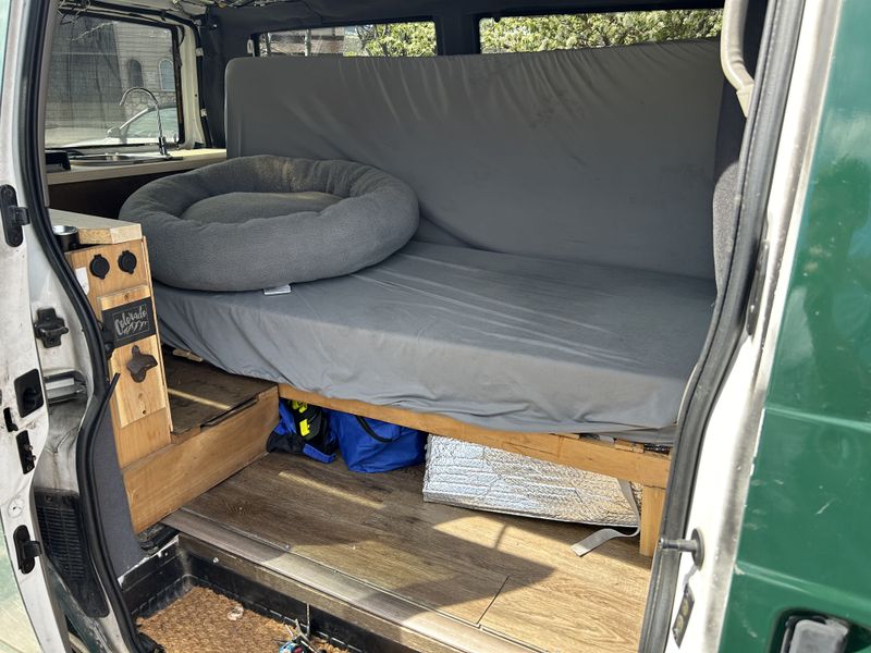 Picture 3/11 of a 2000 AWD Astro Van for sale in Morrison, Colorado