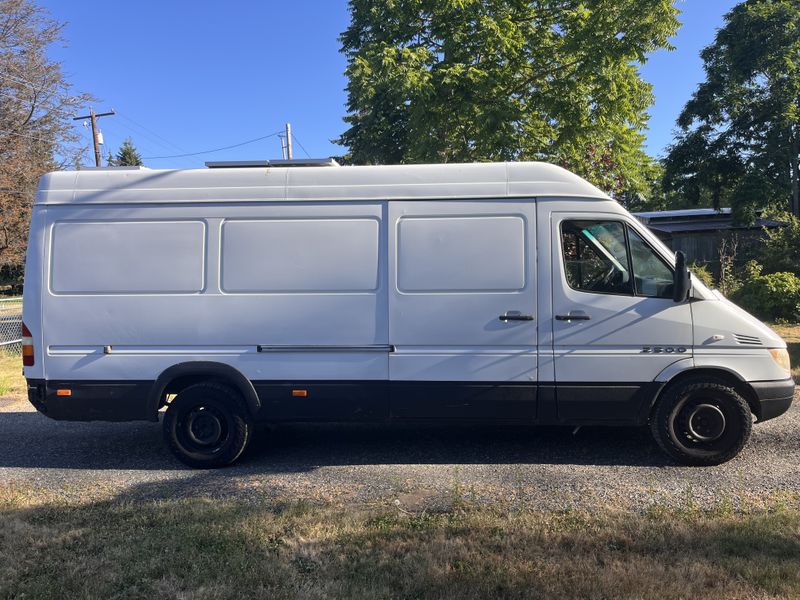 Picture 5/12 of a 2006 Dodge sprinter 2500 158 wb super high roof for sale in Ferndale, Washington