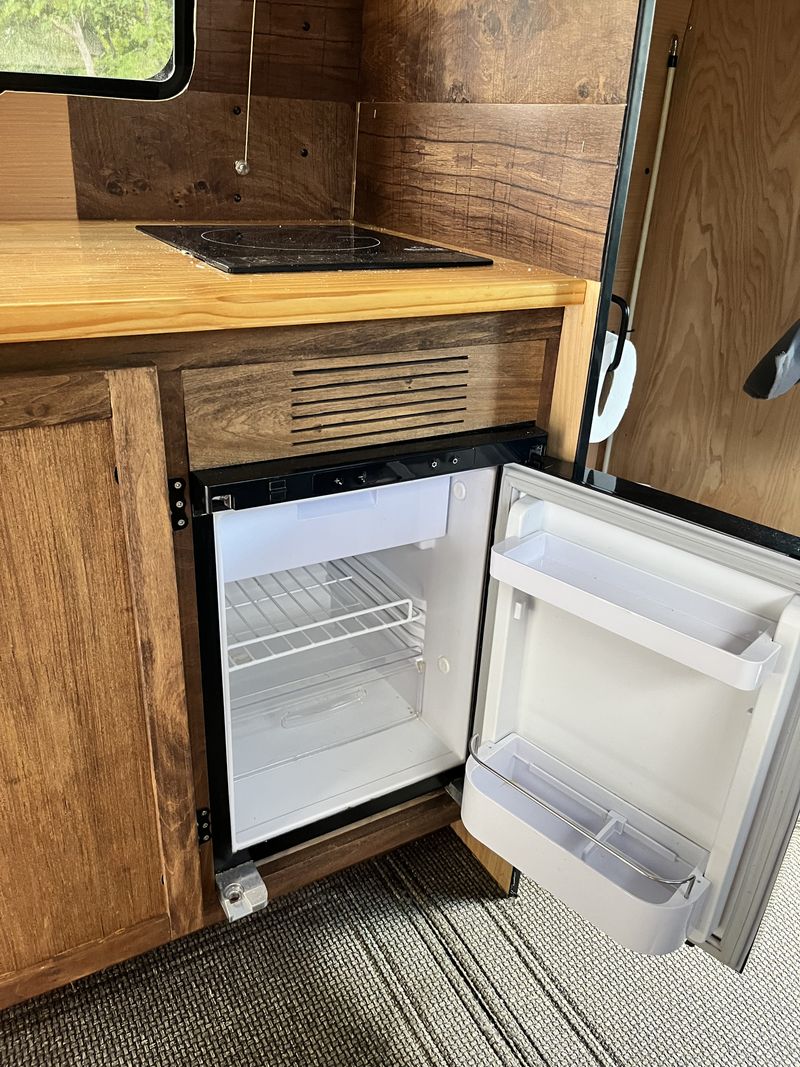 Picture 4/11 of a 2008 Sprinter 2500 for sale in Edenton, North Carolina