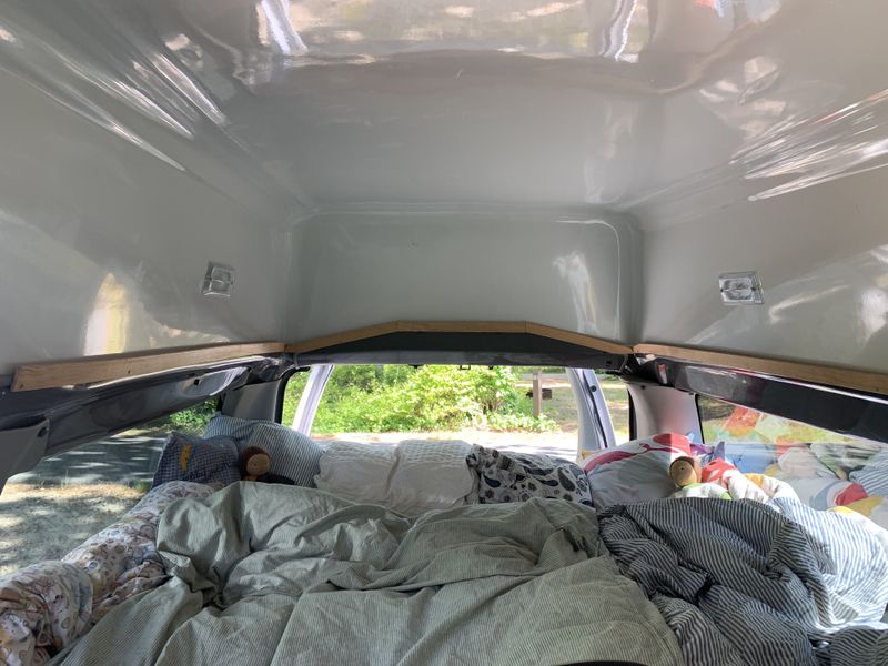 Picture 3/13 of a 2006 High top Ford E350 basic camper for sale in Mattapan, Massachusetts