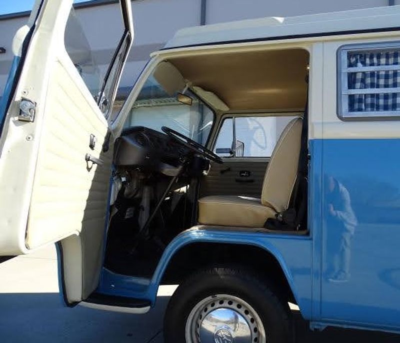 Picture 2/41 of a 1972 Volkswagen Vanagon Westfalia for sale in Troy, Michigan