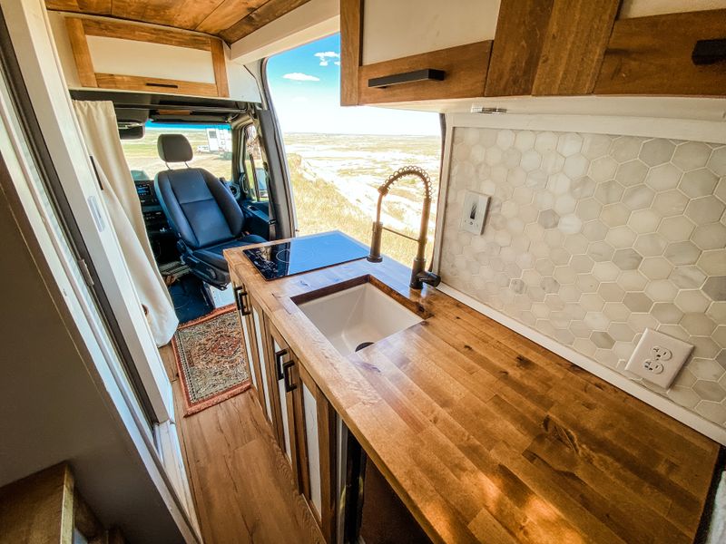 Picture 3/11 of a 2020 Mercedes Sprinter 4x4 High Roof 170 for sale in Los Angeles, California
