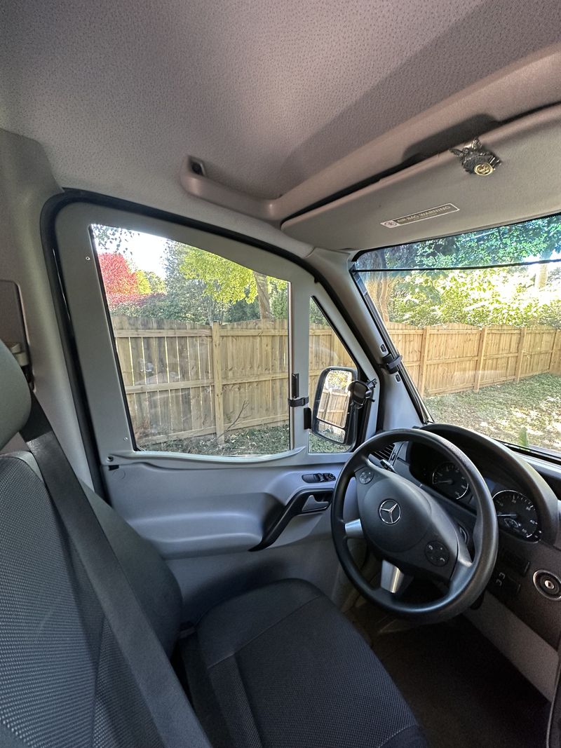 Picture 4/25 of a MERCEDES SPRINTER VAN 2500 170 for sale in Louisville, Kentucky