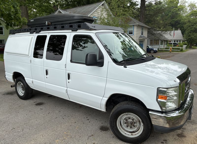 Picture 3/26 of a 2014 Ford E350 for sale in Rochester, New York