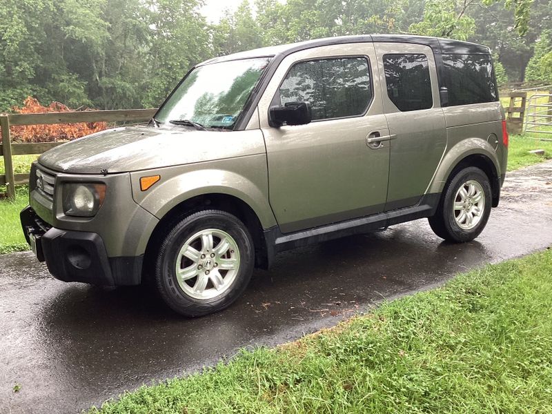 Picture 1/10 of a 2008 Honda Element EX 4WD for sale in Port Deposit, Maryland