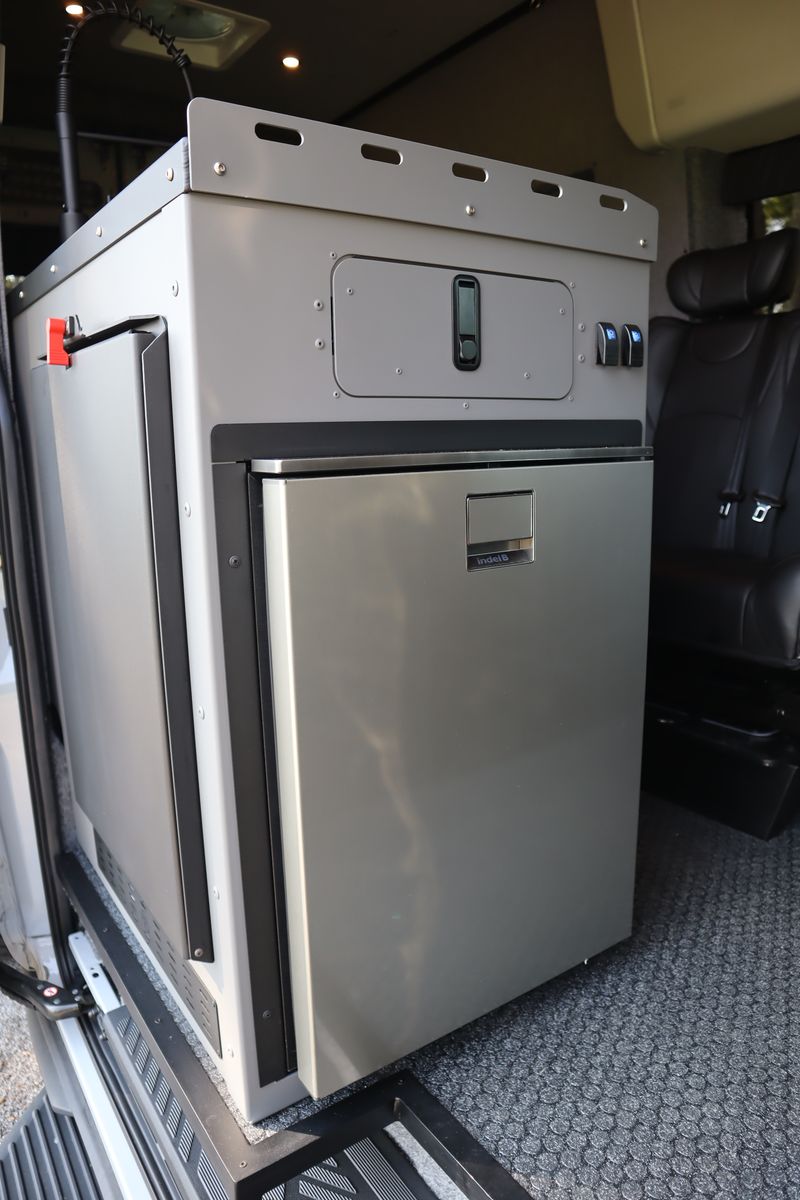 Picture 4/45 of a 2023 Ford Transit Crew AWD Avalanche Gray Custom Build for sale in Chattanooga, Tennessee