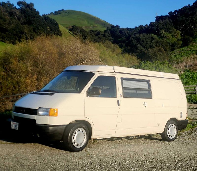 Picture 1/11 of a 1995 VW WINNEBAGO EUROVAN POP TOP CAMPER for sale in Gilroy, California