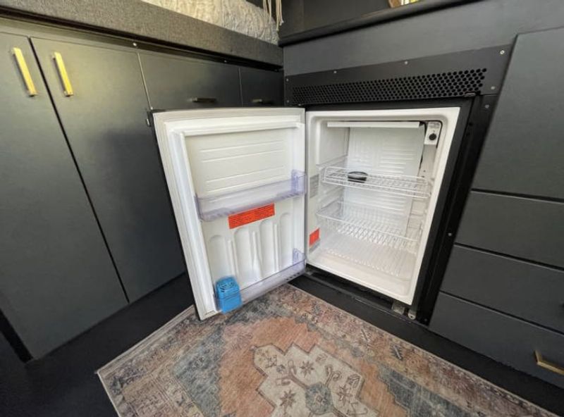 Picture 3/18 of a 2008 Dodge Sprinter 2500 RWD for sale in South Jordan, Utah