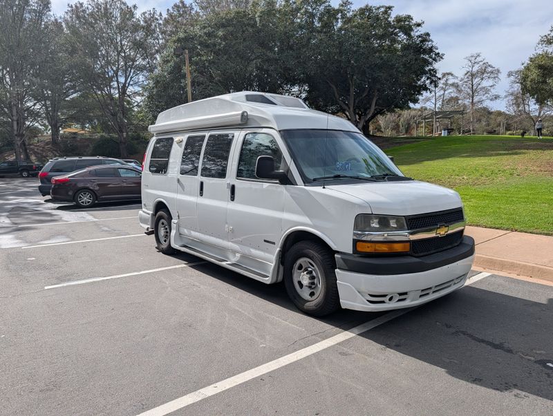 Picture 3/21 of a 2015 Roadtrek Versatile 170 for sale in Encinitas, California