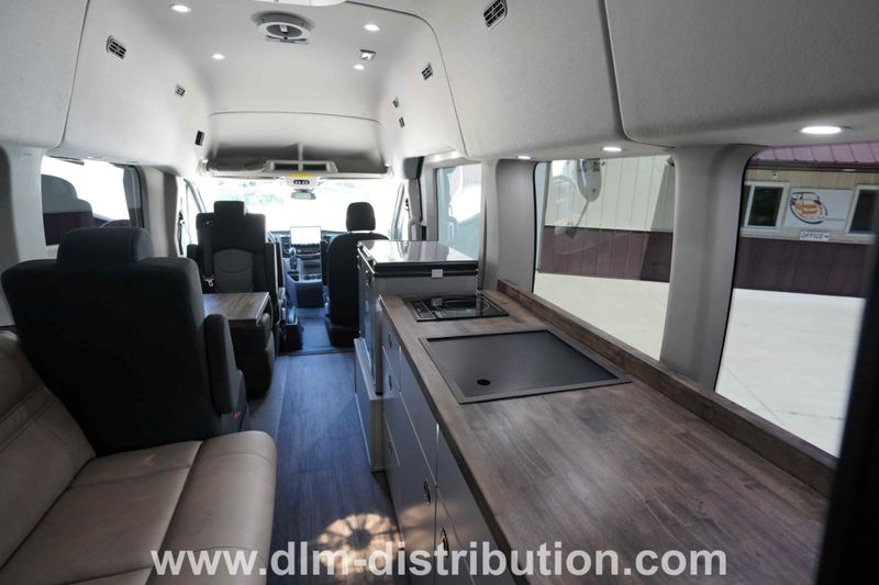 Picture 3/31 of a 2025 Mini T HR Camper Van for sale in Lake Crystal, Minnesota