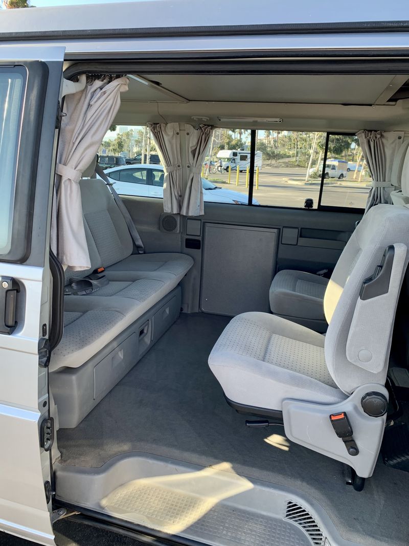 Picture 3/10 of a 2003 Volkswagen Eurovan Weekender for sale in Santa Monica, California