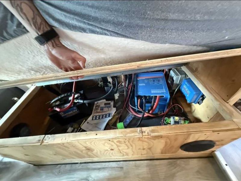 Picture 2/10 of a 2000 E450 shuttle bus- Mostly Completed for sale in Myrtle Beach, South Carolina