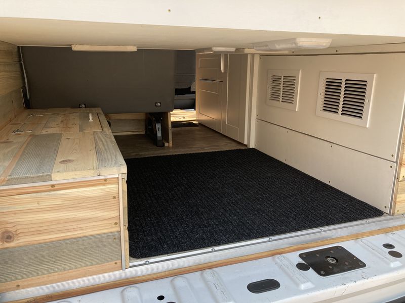 Picture 4/16 of a 2015 Transit Family Camper Van for sale in Boise, Idaho