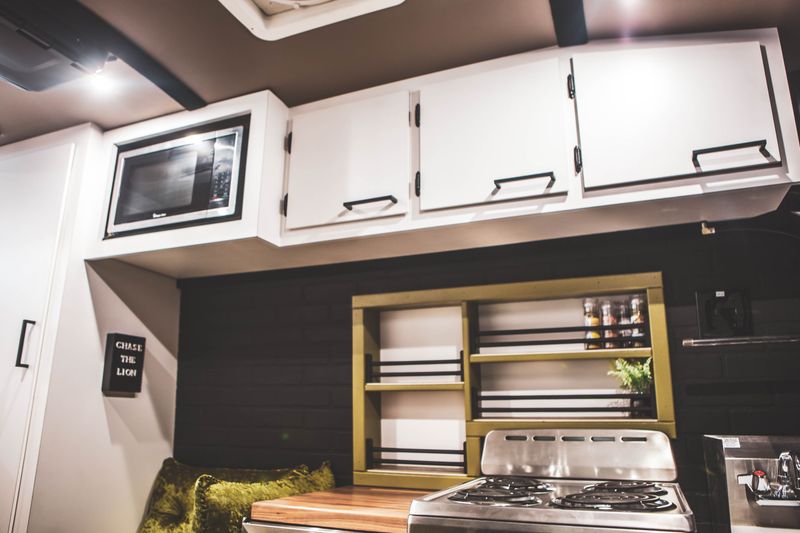 Picture 6/9 of a 2019 Ford Transit High Roof Ext. Campervan for sale in San Antonio, Texas