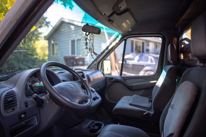 Picture 4/24 of a 2002 Dodge/Mercedes Freightliner (T1N Sprinter) for sale in Boulder, Colorado