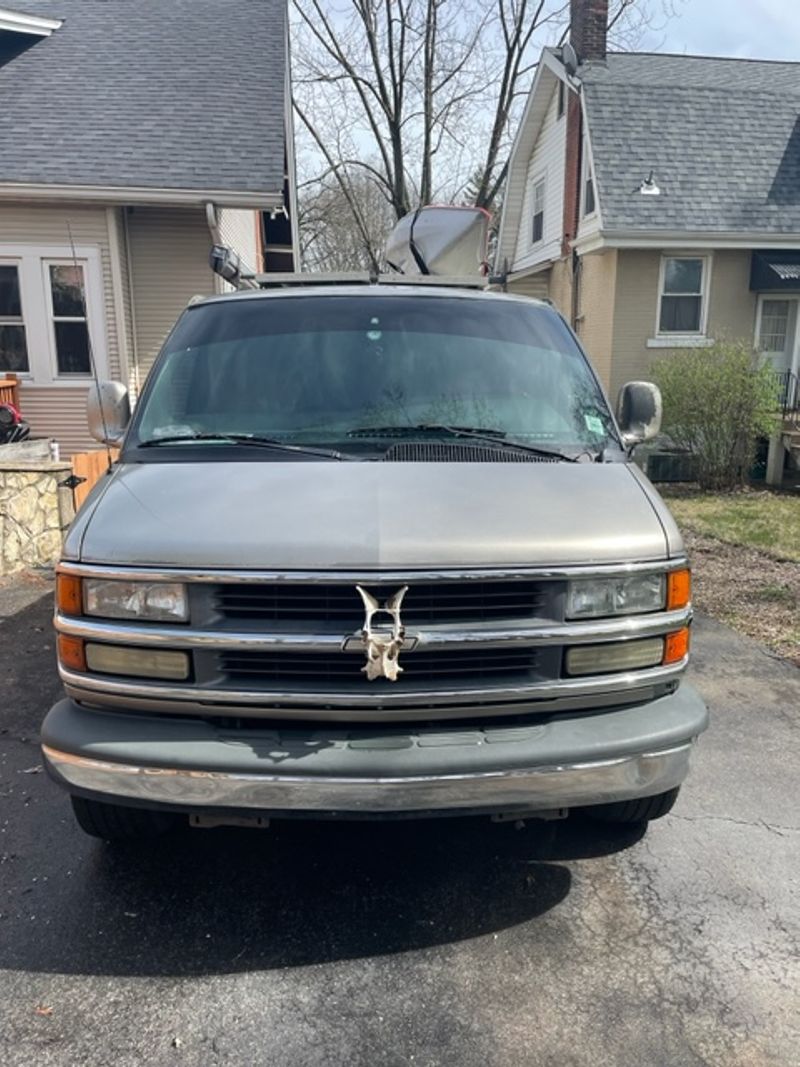 Picture 2/28 of a 2002 Chevy Express for sale in Saint Louis, Missouri
