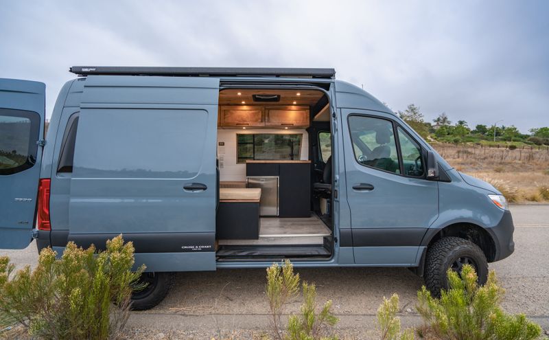 Picture 6/17 of a 2022 4×4 Sprinter- **FINANCING AVAILABLE** for sale in San Diego, California