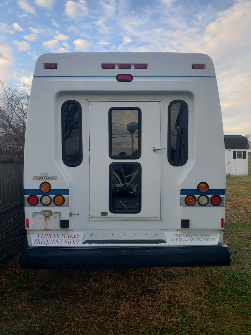 Picture 2/6 of a 2006 Ford e350 StarTrans Shuttle Bus for sale in Dover, Delaware