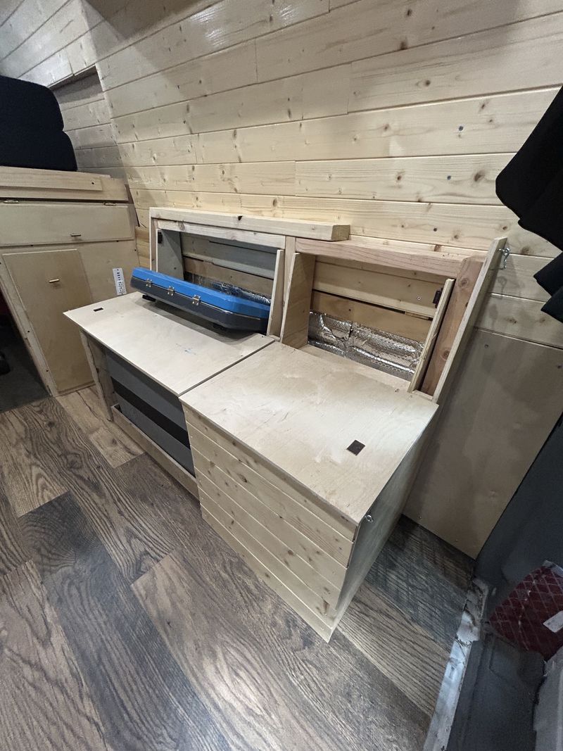 Picture 4/16 of a 4 Wheel Drive 2016 Mercedes Benz Sprinter 144 for sale in Billings, Montana