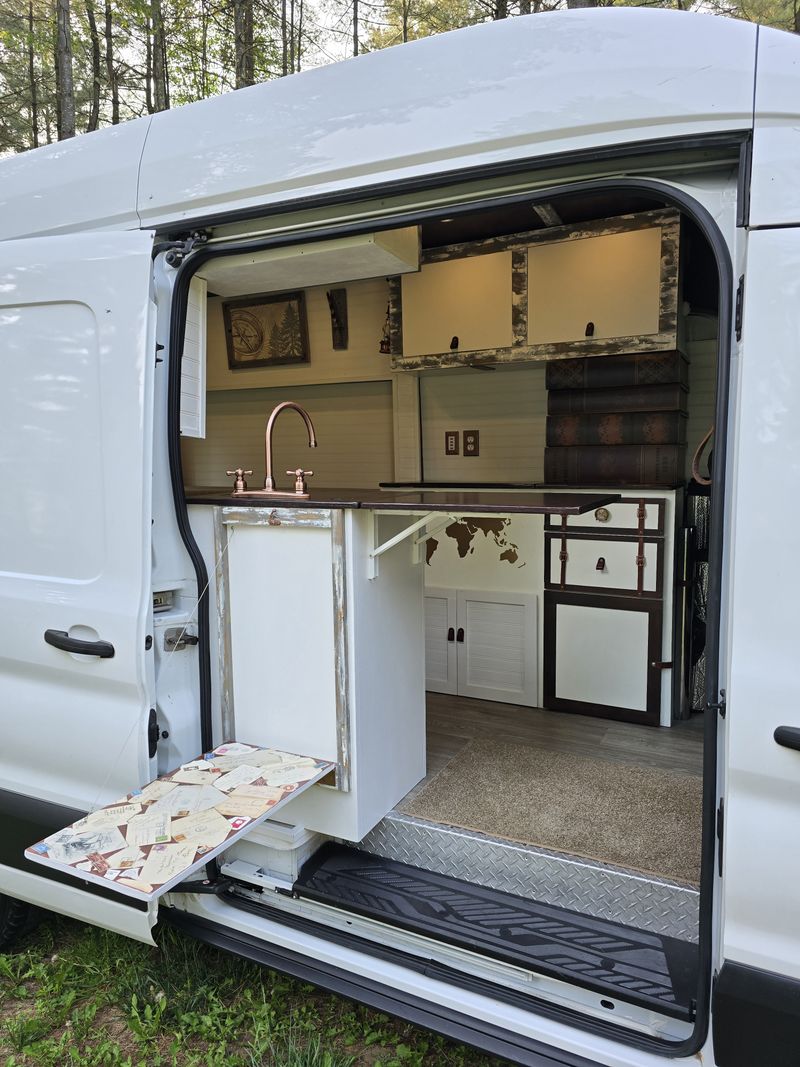 Picture 4/45 of a Ford Transit 250: 2019: High Roof: 148" WB for sale in Gouverneur, New York