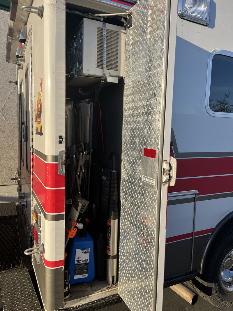 Picture 4/17 of a 1998 E-450 7.3L for sale in Auburn, California