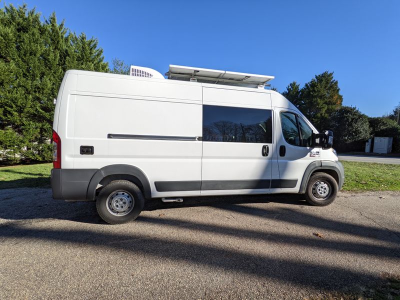 Picture 1/18 of a A1 Off-Grid Campervan for sale in Greer, South Carolina