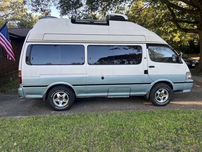 Picture 4/20 of a 1995 Toyota Hiace 4x4 for sale in Norfolk, Virginia