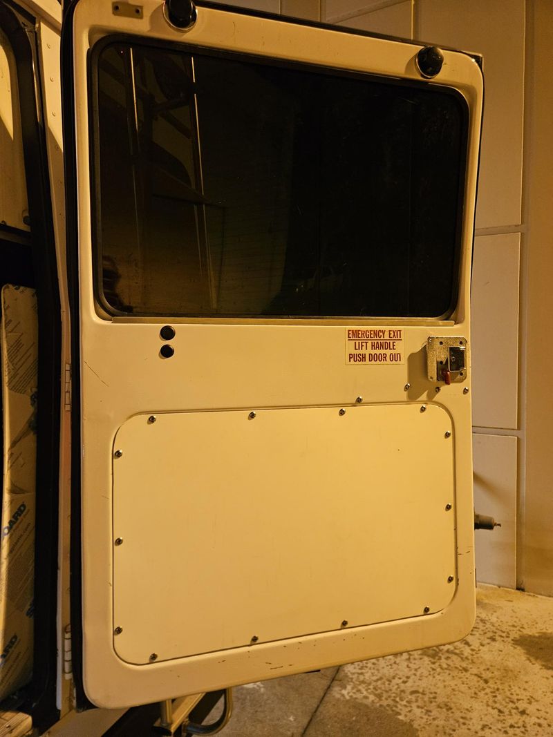 Picture 2/41 of a 2006 Chevrolet 5 Window Camper Bus for sale in Lake Forest, California