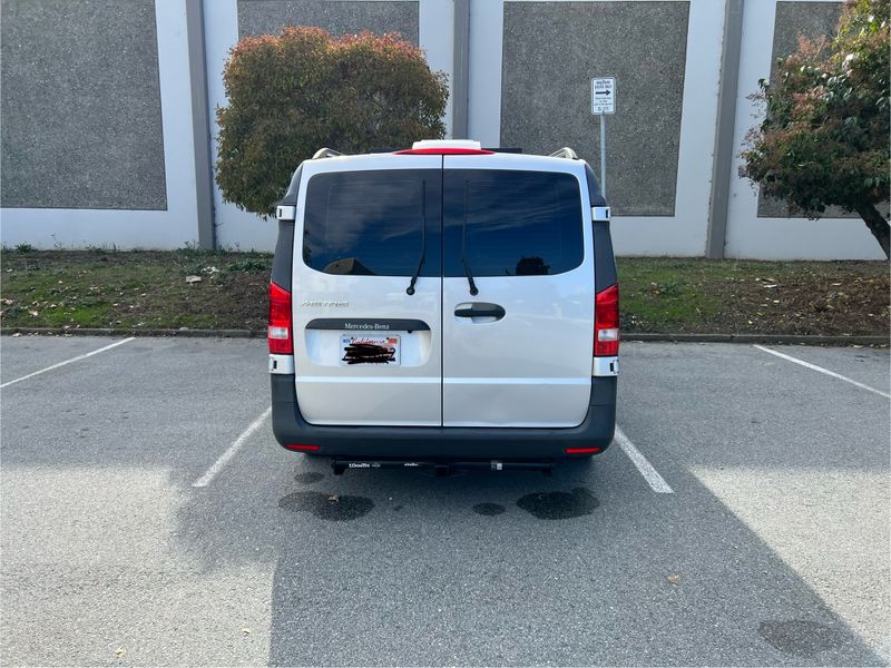 Picture 3/7 of a Mercedes Metris for sale in Brisbane, California