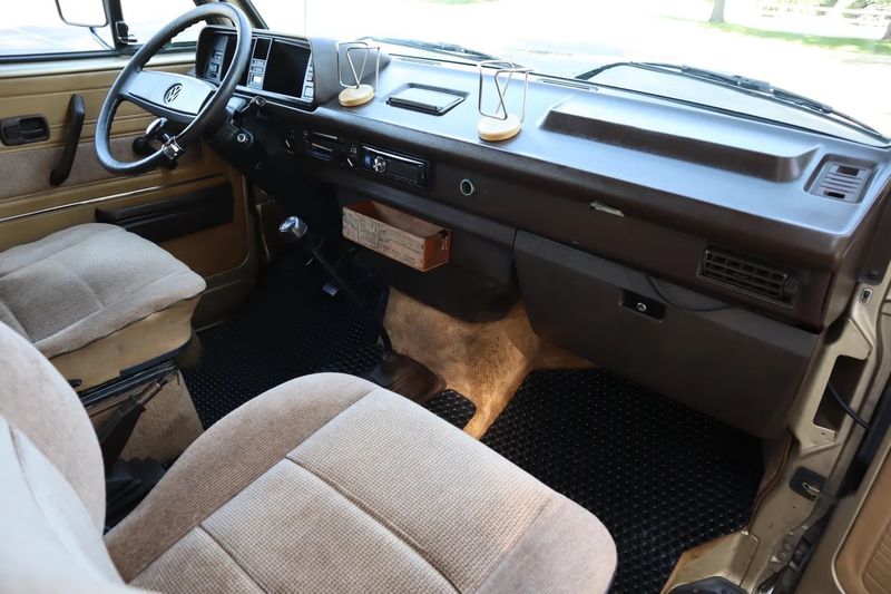 Picture 5/14 of a 1985 Volkswagen Vanagon Westfalia for sale in Denver, Colorado